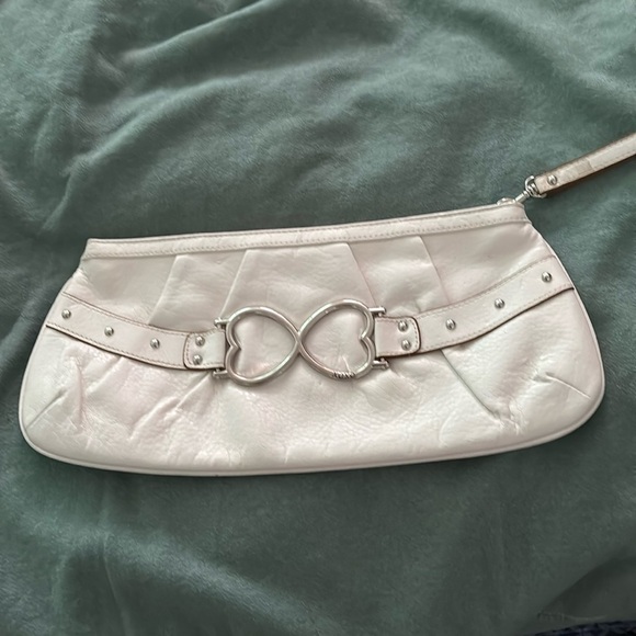 Xoxo white faux leather large wristlet clutch bag - Picture 4 of 16